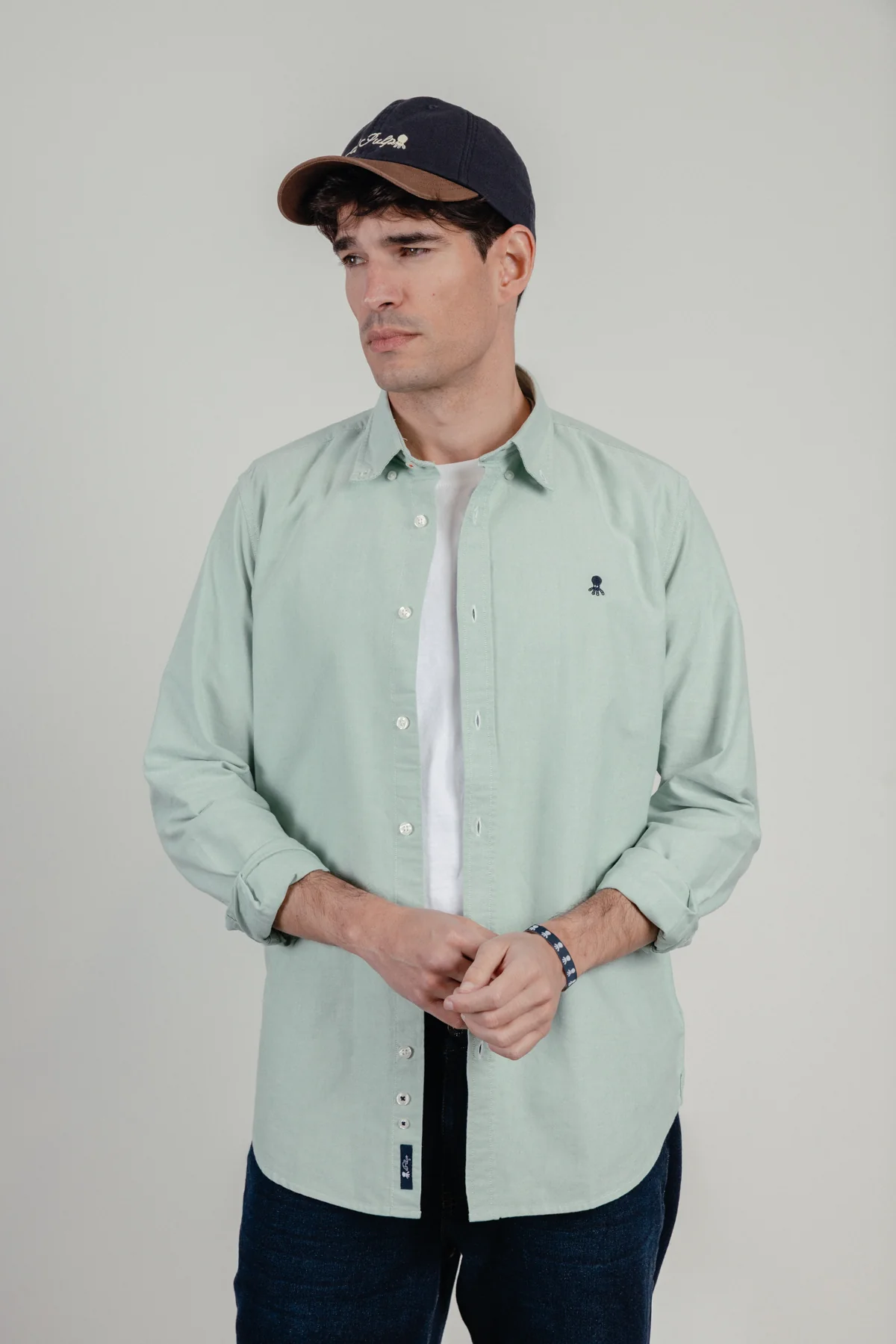 Camisa casual oxford verde campo - Imagen 3