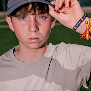 GORRA NIÑO LAVADA ESTAMPADO ELPULPO Y NARANJITO CARBÓN